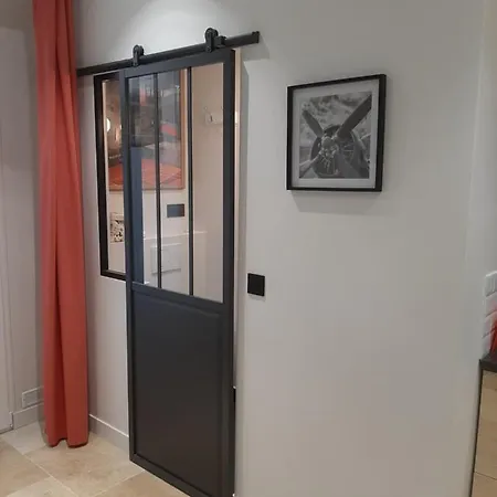 La Studette Du Theatre 아파트